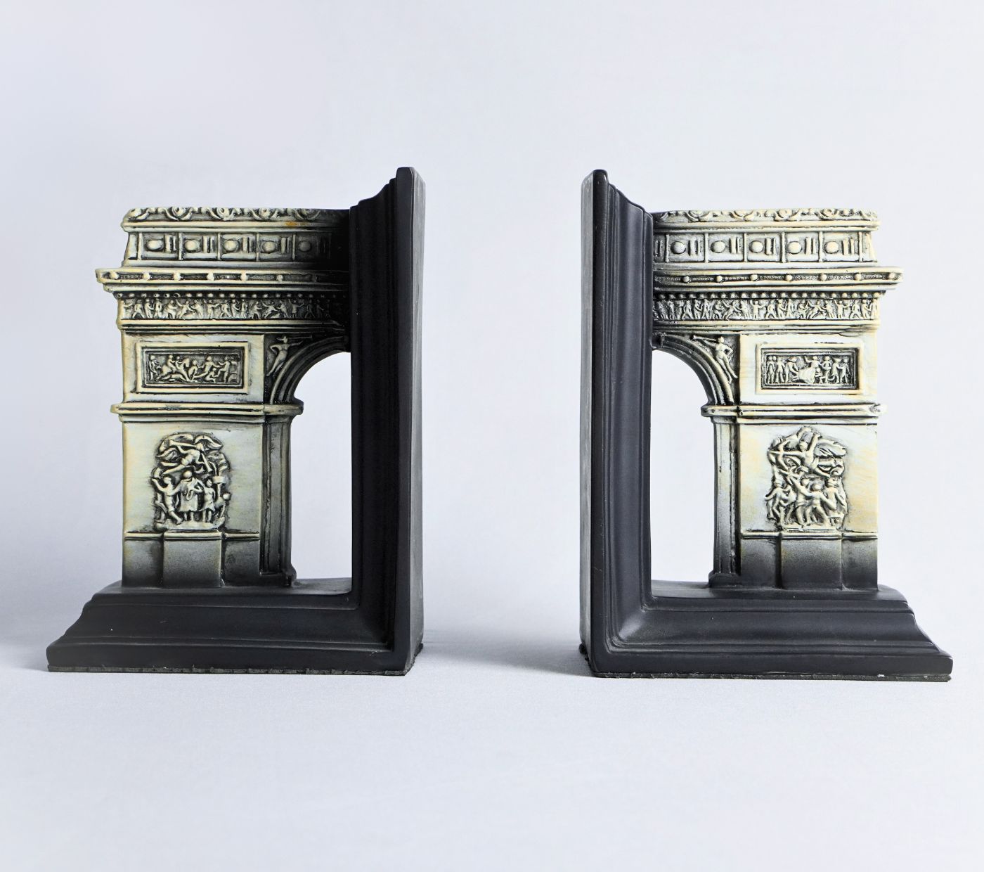 Triomphe Resin Bookends