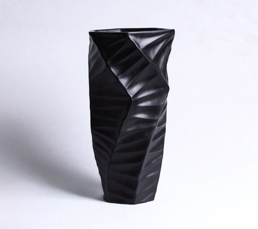 Black Current Resin Vase